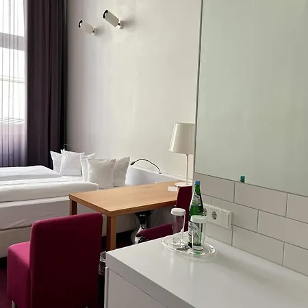 Wyndham Garden Berlin Mitte-3