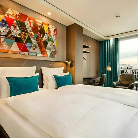 Motel One Frankfurt-Roemer-2