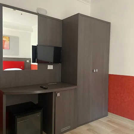 Hotel Center 2-3