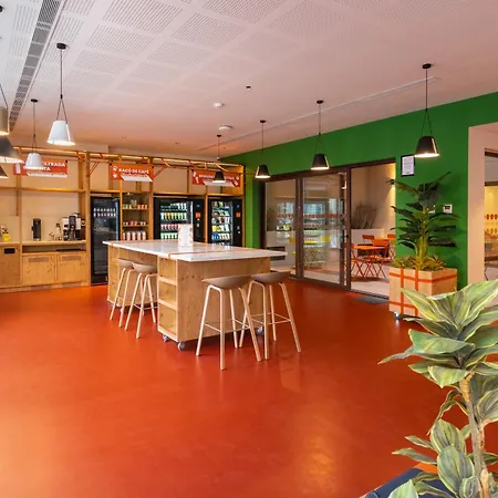 Easyhotel Valencia Ciutat Vella-2