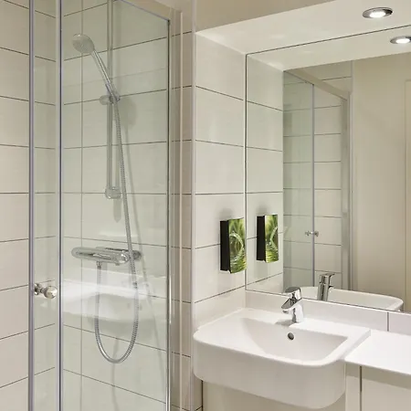 Premier Inn Dublin City Gloucester St South-2
