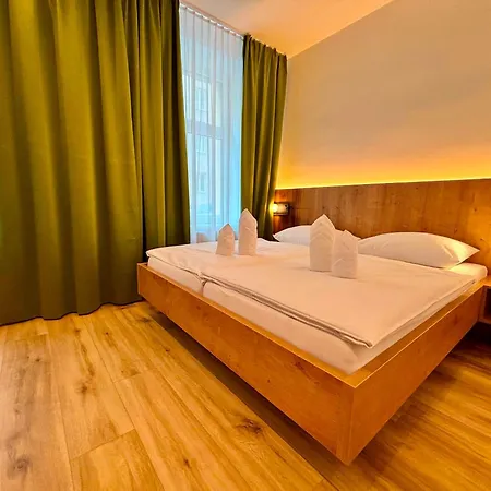 Hotel Lucia-2