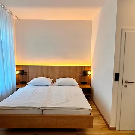 Hotel Lucia-3