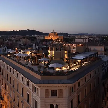 Navona Queen Rooftop-3