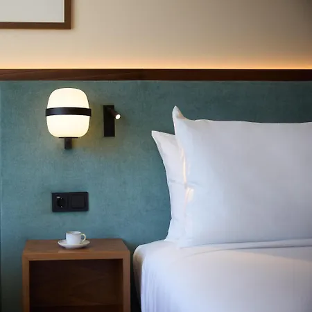 Duo Hotel Lisbon, Curio Collection By Hilton-3