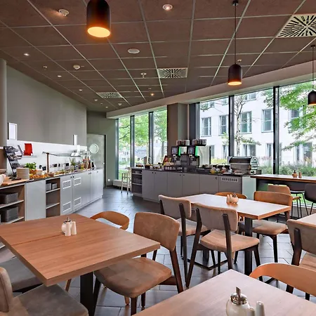 Novotel Suites Muenchen Parkstadt Schwabing-3