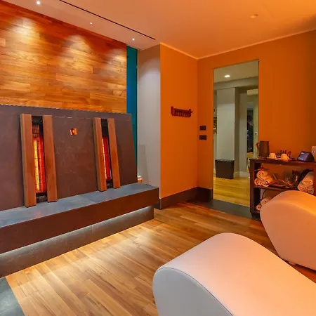Hotel White-2