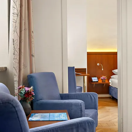 Alpen Hotel Muenchen-3