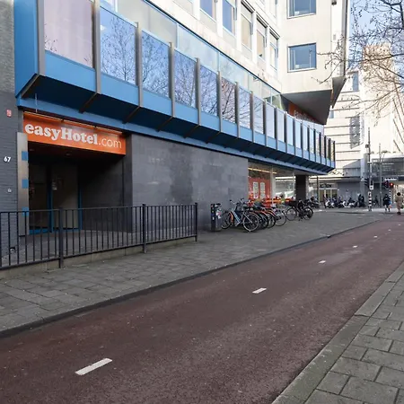 Easyhotel Rotterdam City Centre-2