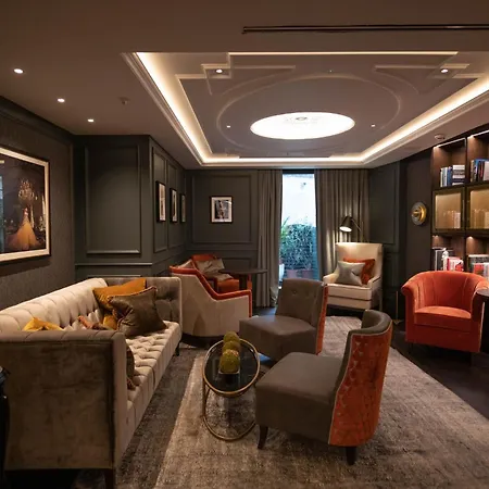 The Guardsman Hotel-2