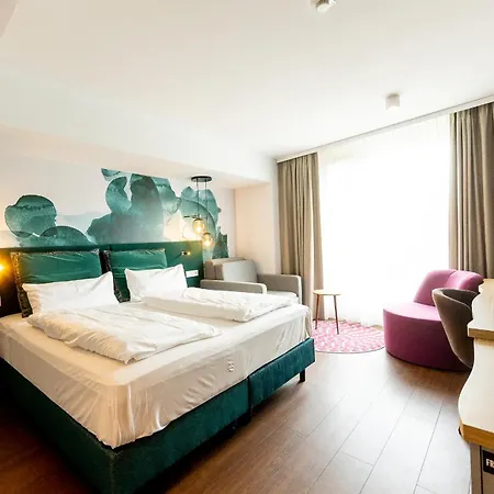 Dormero Hotel Freiburg-3