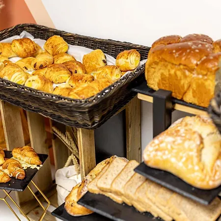 Ibis Styles Paris Eiffel Cambronne-3