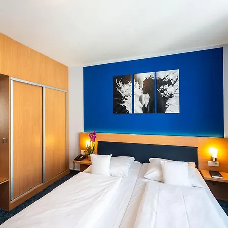 Hotel Hanseport Hamburg-3