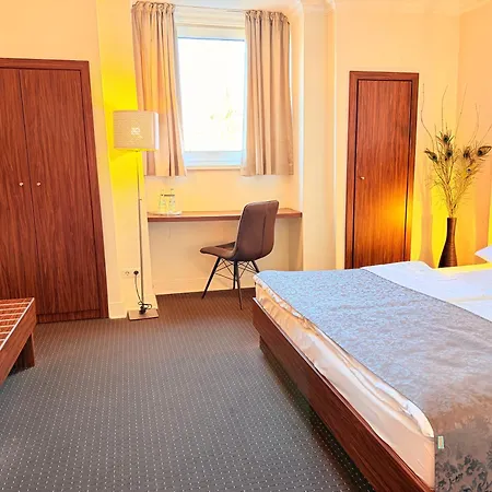 Hotel Excellent-2