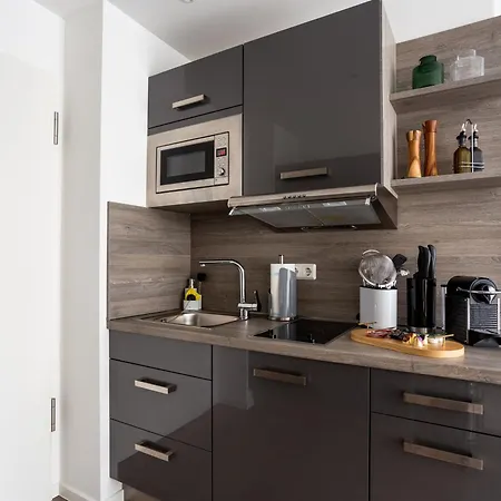 Limehome Koeln Friesenplatz - Digital Access-3