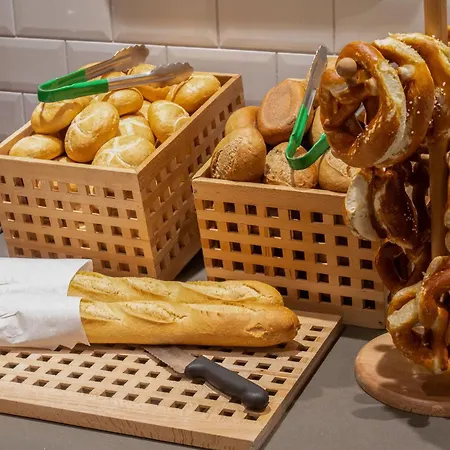 Holiday Inn Express - Munich North By Ihg-3