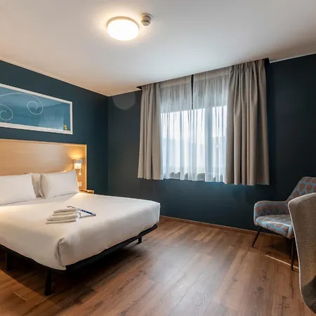 Travelodge Madrid Arturo Soria-3