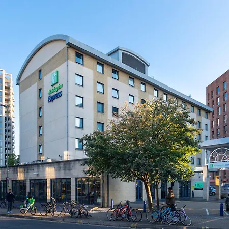 Holiday Inn Express London - Wandsworth By Ihg-2