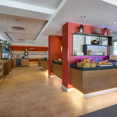 Mercure Hotel Koeln Belfortstrasse-3