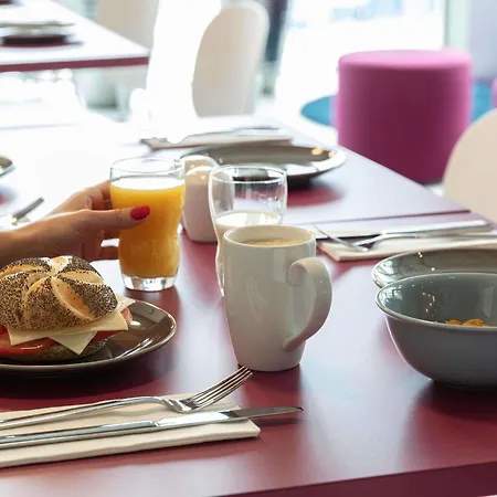 Ibis Styles Muenchen Perlach-2
