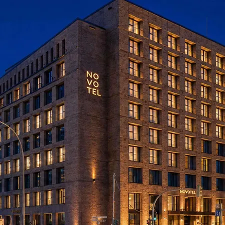 Novotel Hamburg Central Station-2