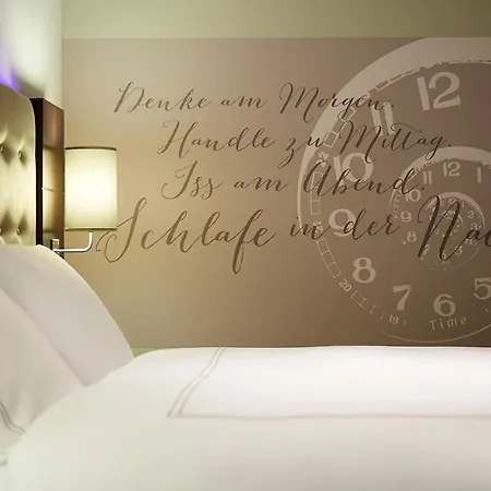 Premier Inn Hamburg St. Pauli-2