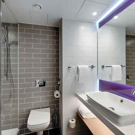 Premier Inn Berlin Kurfuerstendamm-3