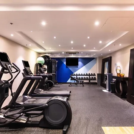 Doubletree By Hilton London Victoria-3