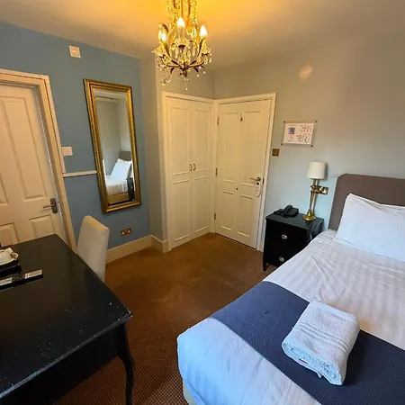 Fielding Hotel-2