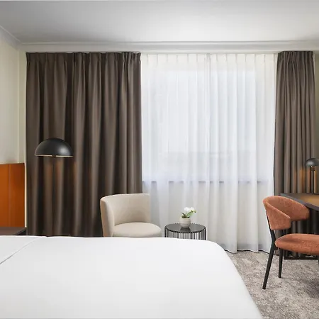 Hilton Duesseldorf-3