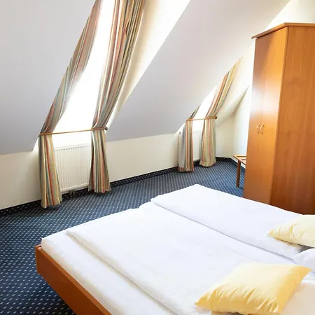Suite Hotel 900 m zur Oper-2