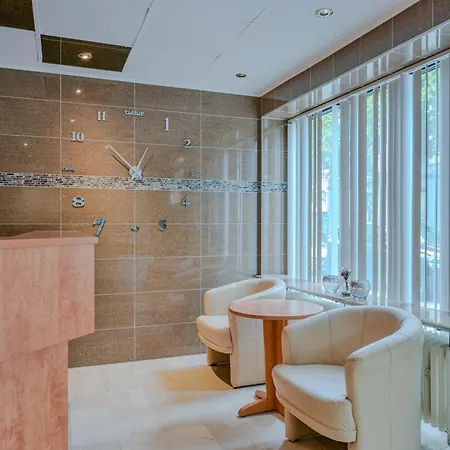 Hotel Mondial Comfort - Frankfurt City Centre-2