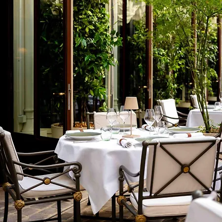 La Réserve Paris Hotel&Spa-3
