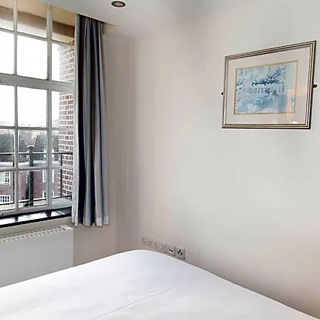 Goodenough College - University Residence-2