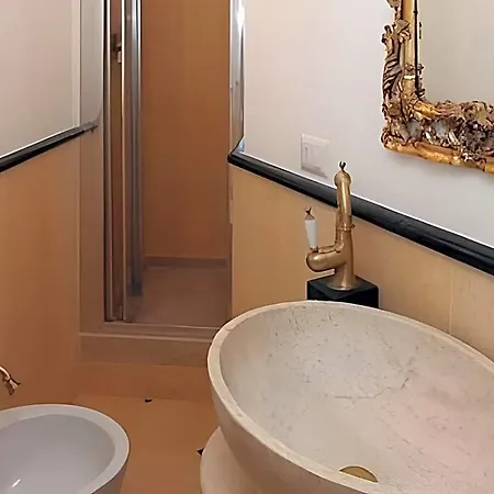 Navona Governo Vecchio Guest House-2