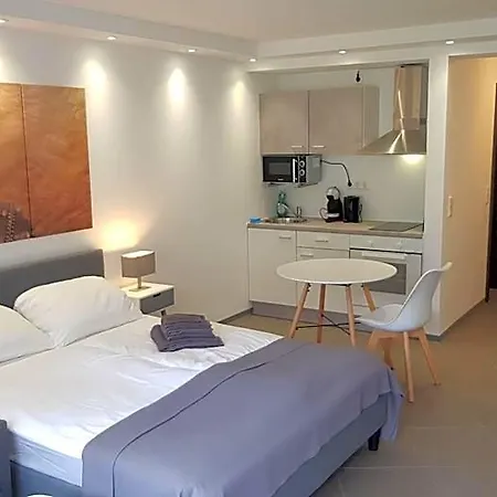 Check-Inn Hotels - Essen-3