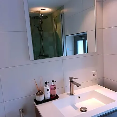 Canal View Suite-2
