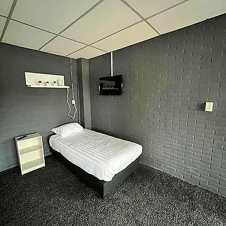 Hotel de Raket-3