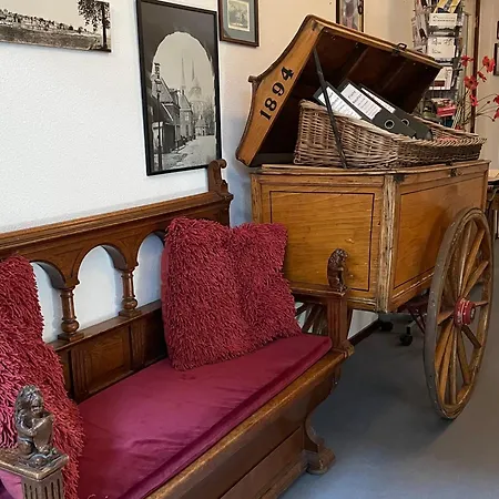 Hotel Hanzestadslogement De Leeuw in het centrum, Snoepwinkel, Hanzemuseum, Koffieschenkerij met Binnenplaats, Kamers met keukentje en Ontbijtservice-2