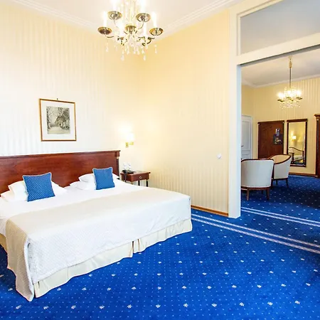 Hotel Ambassador-2