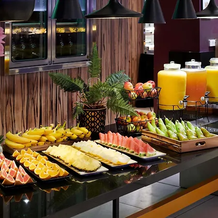 Novotel London West-2