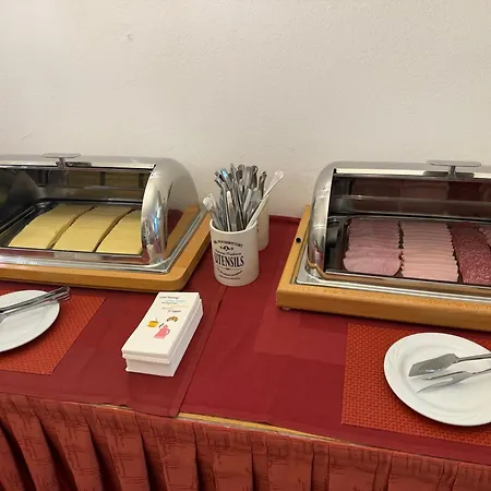 Hotel Goldene Krone Innsbruck-3