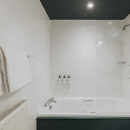 Arthouse Glasgow - Newly Refurbished-3