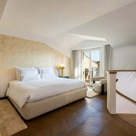 Hotel Palazzo Manfredi - Small Luxury Hotels Of The World-3