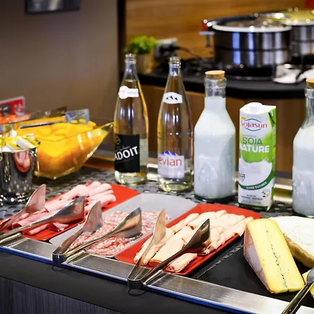 Novotel Paris 14 Porte D'Orleans-3