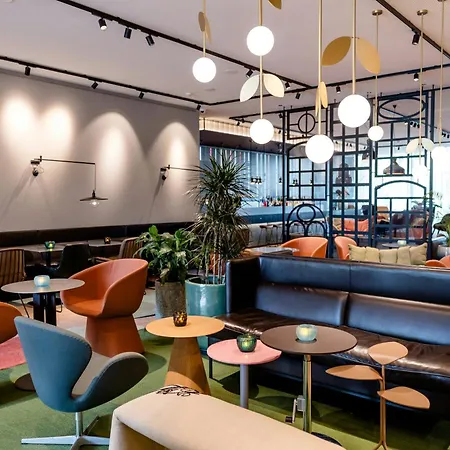 Motel One Amsterdam-2