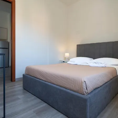 Mr Brown Home And Suites-2