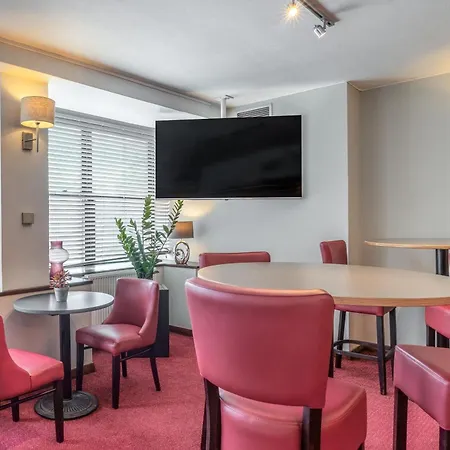 Britannia Inn Glasgow-3