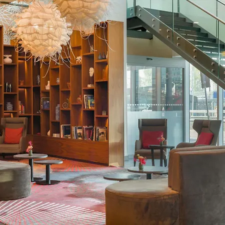 Mövenpick Hotel Amsterdam City Centre-3