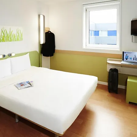 Ibis budget Orléans Sud Comet-2